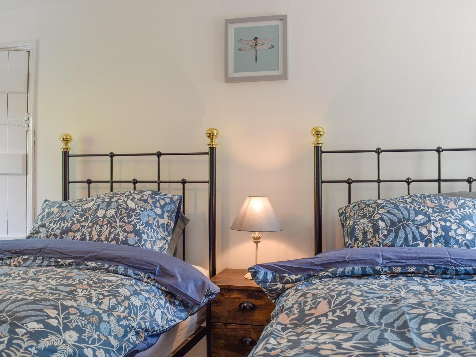 Wayside Cottage Adstock Bagian luar foto