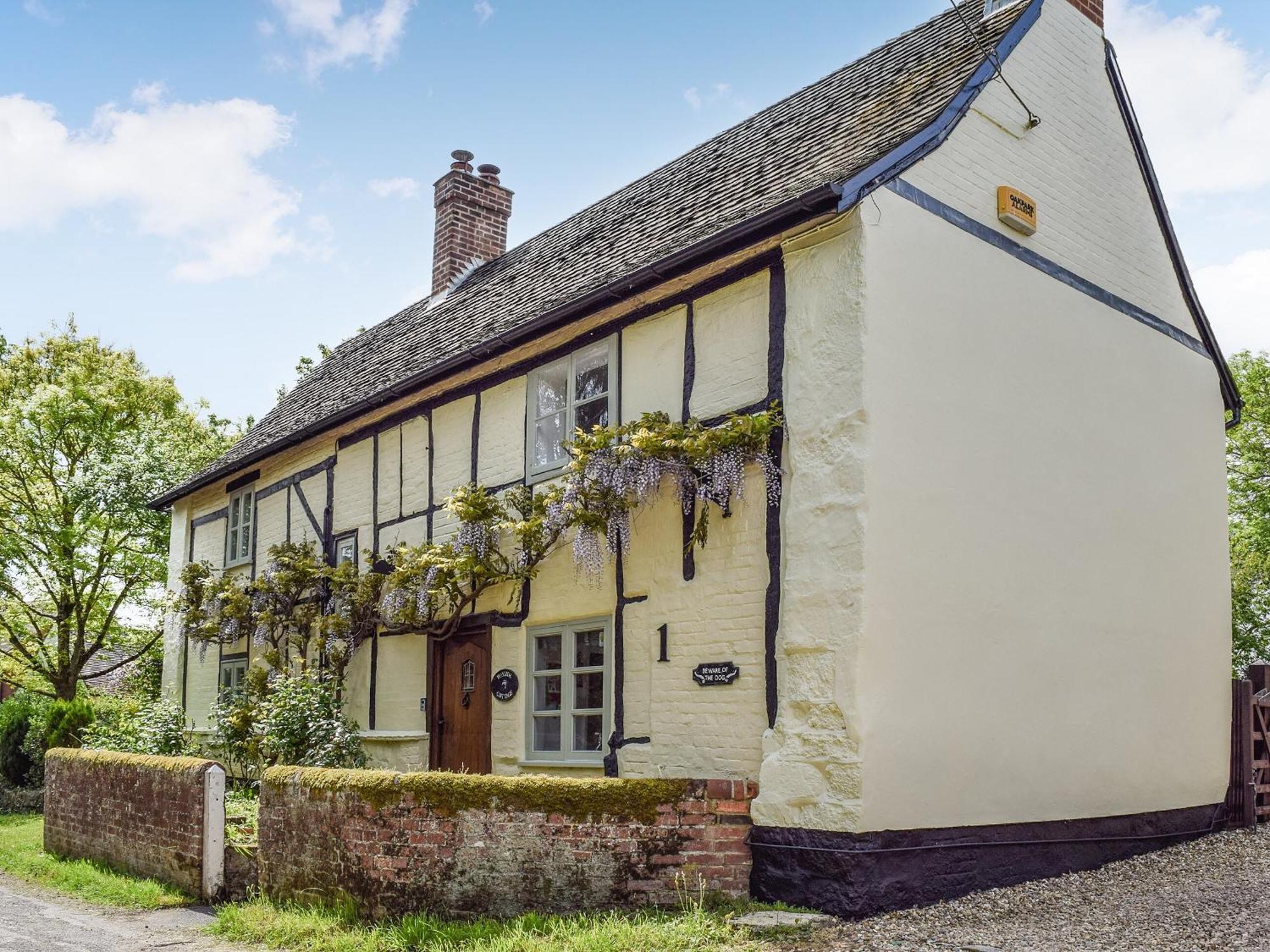 Wayside Cottage Adstock Bagian luar foto