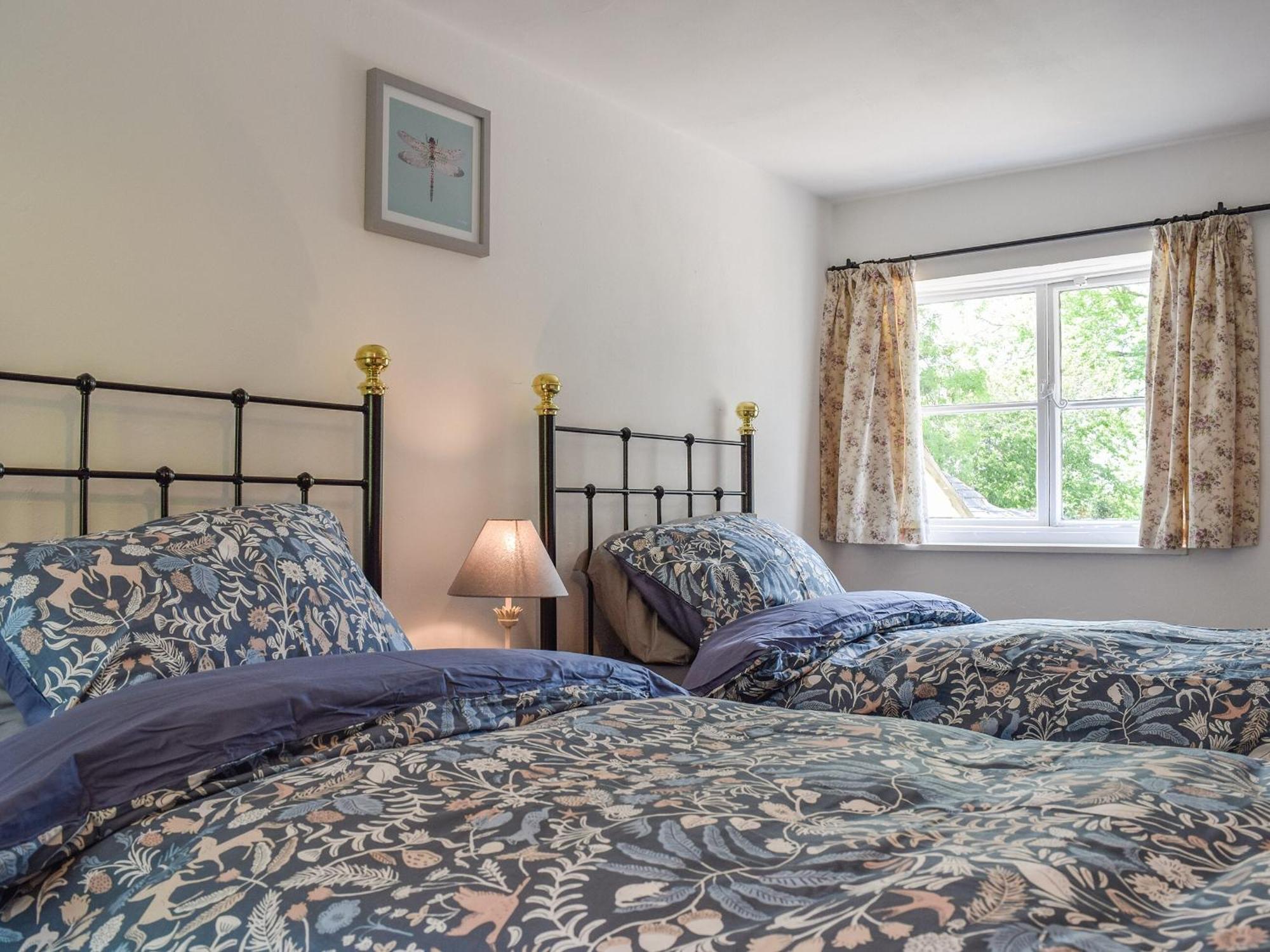 Wayside Cottage Adstock Bagian luar foto